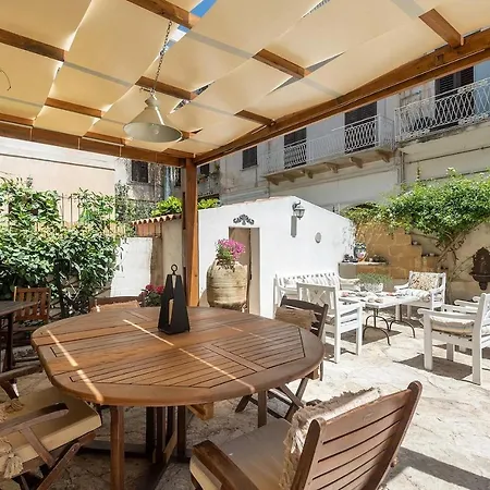 Garibaldi 15 アパート