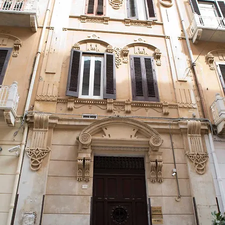 Garibaldi 15 アパート