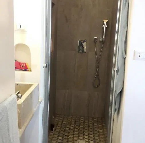 アパート Garibaldi 15 *