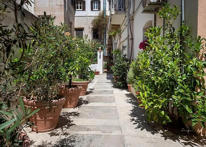 Garibaldi 15 Lejlighed